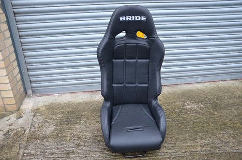 Black bride bucket size - black,